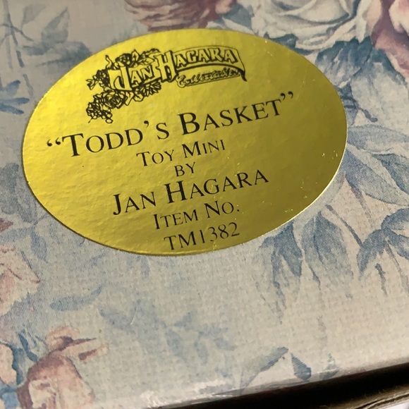 “Todd’s Basket” Toy Mini by Jan Hagara #1382 - Picture 6 of 7